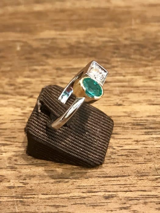 Bague d'occasion or bicolore avec émeraude et diamant
